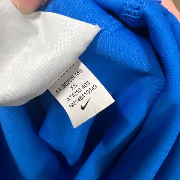 Nike size XS blue Women’s running lightweight tank top‎ with Nike swoosh - Picture 5 of 7